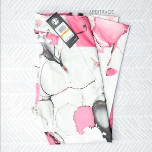 Under Armour Heat Gear Pink Marble Crop Leggings